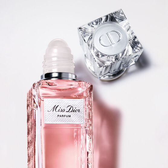 MISS DIOR PARFUM ROLLER PEARL